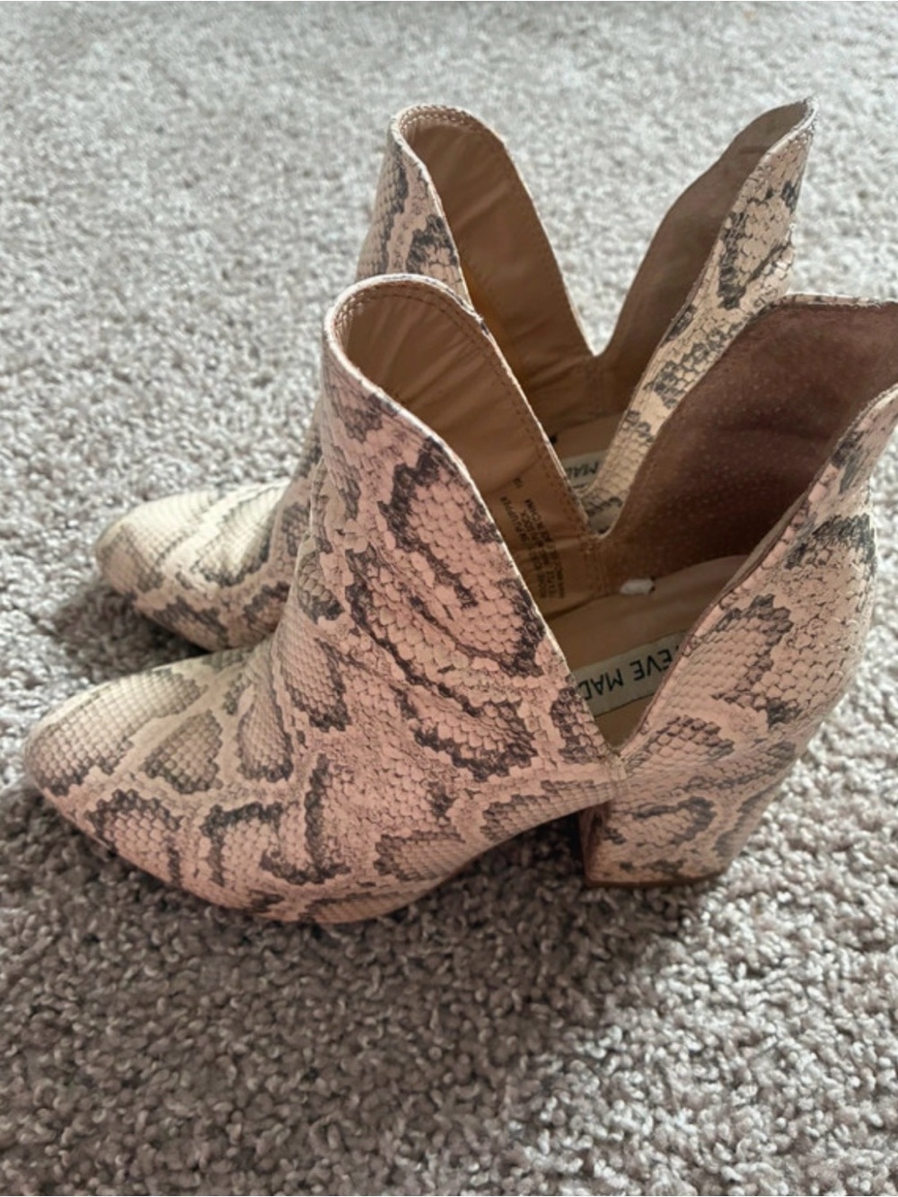 Steve Madden Snakeskin Boots Size 7.5 - Picture 8 of 9